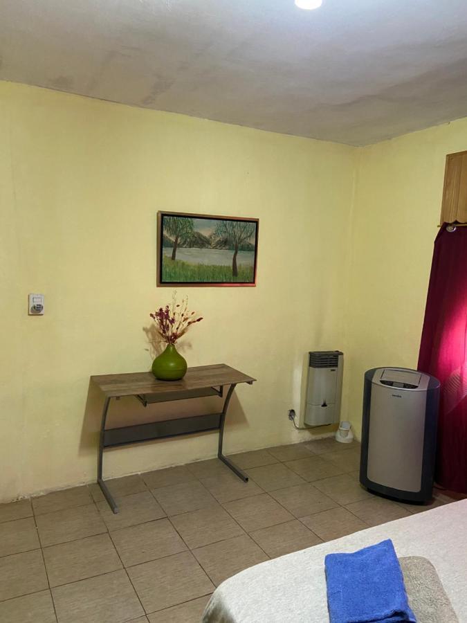 Luis'S House Ezeiza Airport Hotel Monte Grande Exterior foto